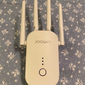 WiFi range extender 1200Mbps dual band repeater